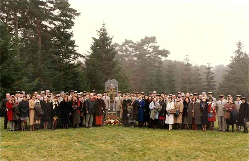 02_Num0002 (Sommier).jpg - ... les mêmes et les conjoints.